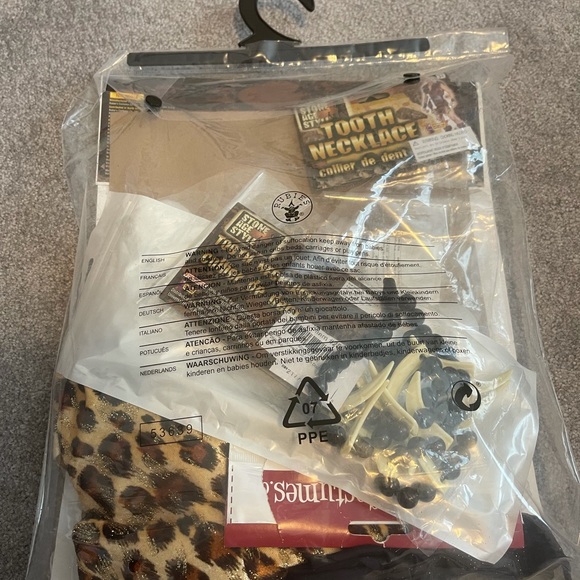 Halloween costume - Picture 2 of 2